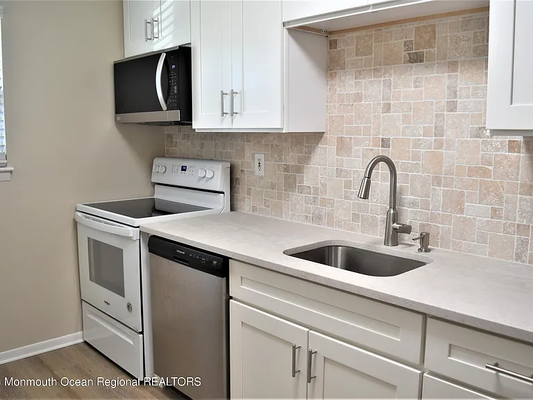 53 White St #B — Photo 5