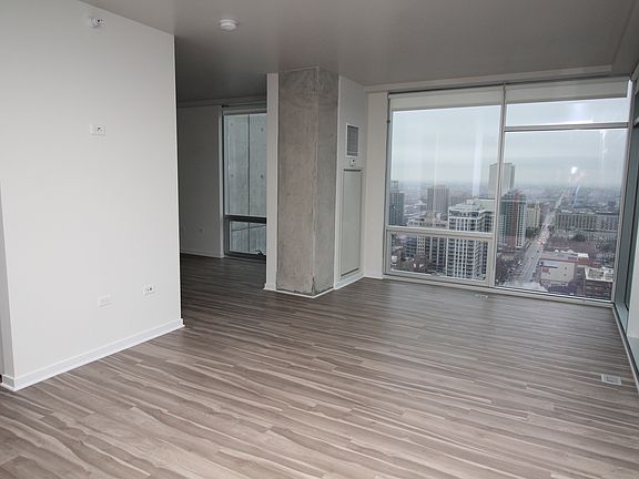 2nd image of 807 Lasalle St #13