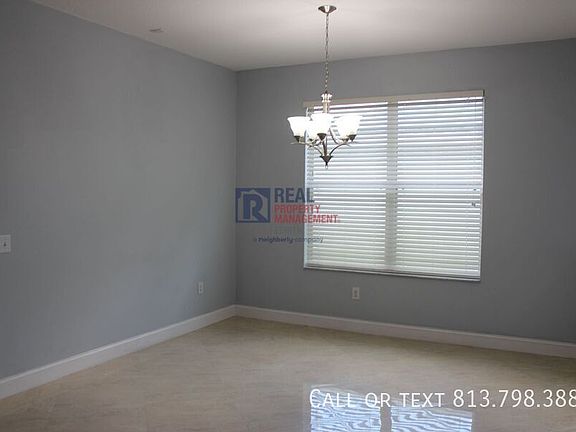 5th image of 452 Westchester Hills Ln