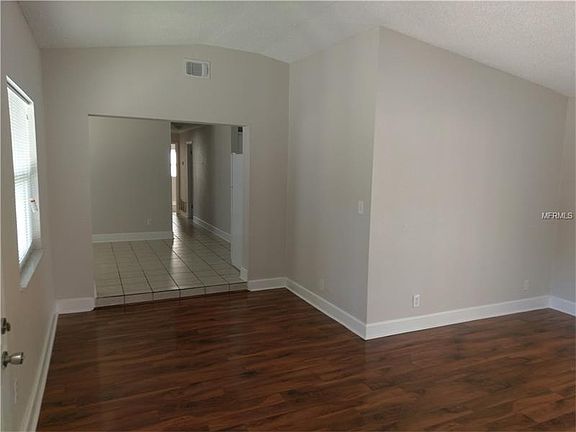 5th image of 602 Shiloh St
