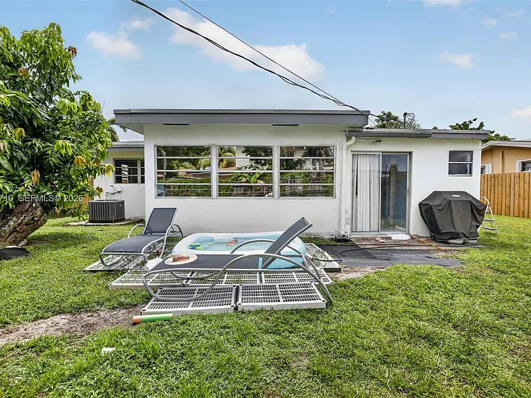 2331 Flamingo Dr — Photo 36