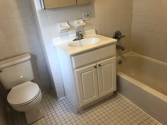 Rented by Waverly Realty Associates | media 7