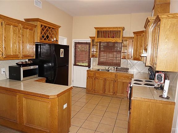 5th image of 3324 Minnie Ln