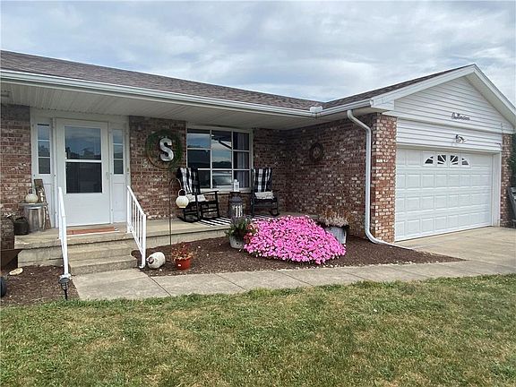 2nd image of 119 Beverly Dr