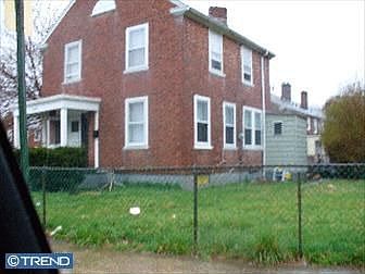 2nd image of 1275 E Octagon Rd