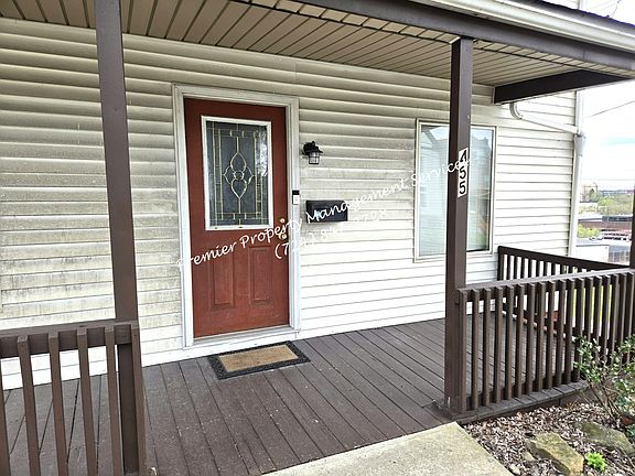 2nd image of 455 E Jefferson St