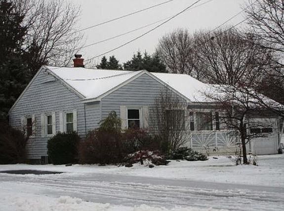 2nd image of 117 Sunnybrook Dr