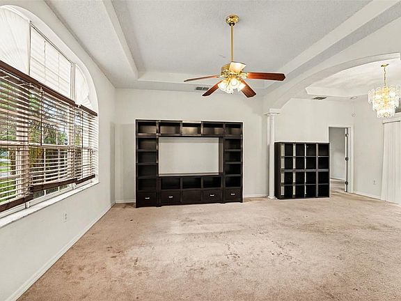 5th image of 2405 Ainsworth Ave