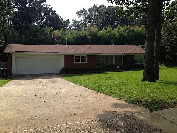 1320 Glen, Shreveport, La. 