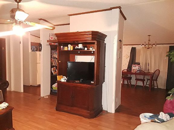 4th image of 449 Woodgrove Dr
