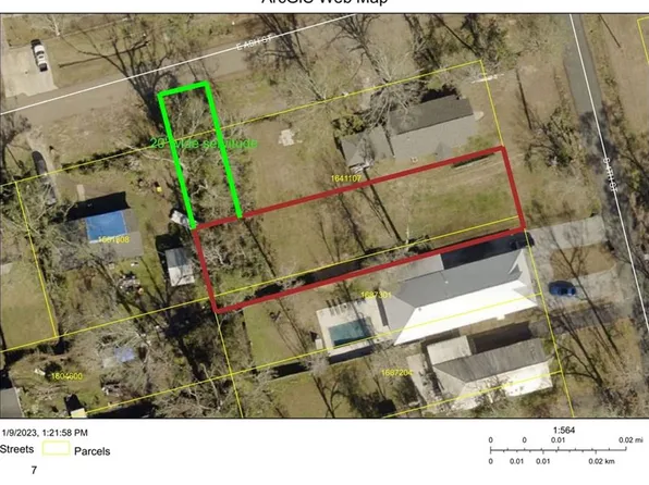 525 S 4th St, Ponchatoula, LA 70454