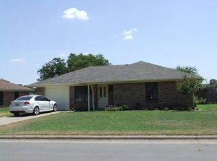 1708 W Doyle St, Granbury, TX 76048