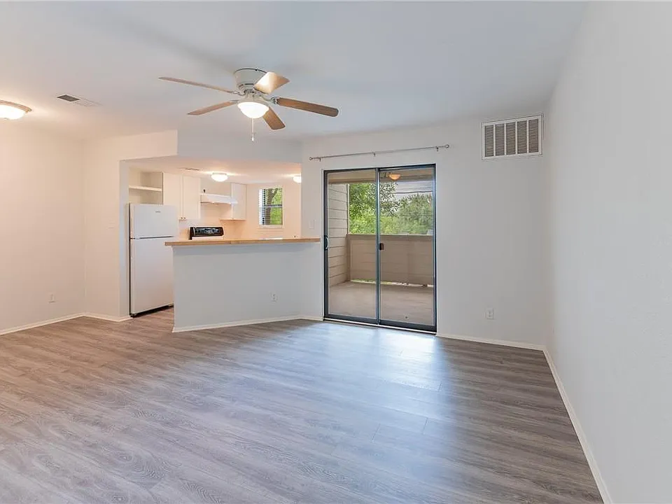 2500 Burleson Rd #614