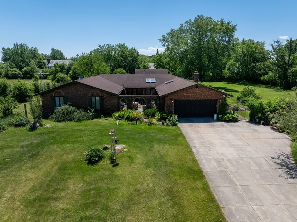 31745 Hanlon Rd, Libertyville, IL 60048