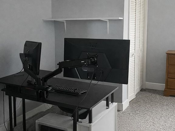 3rd image of 1261 Upper Valley Falls Rd