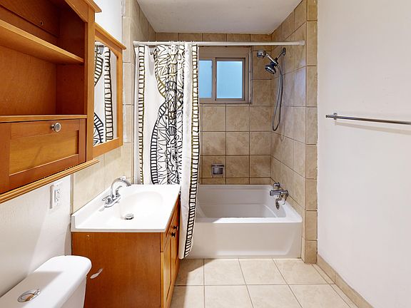 5th image of 3980 Sandia Dr #A