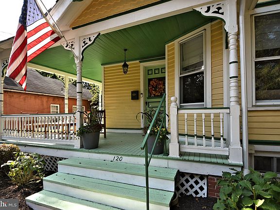 3rd image of 120 N Lincoln Ave