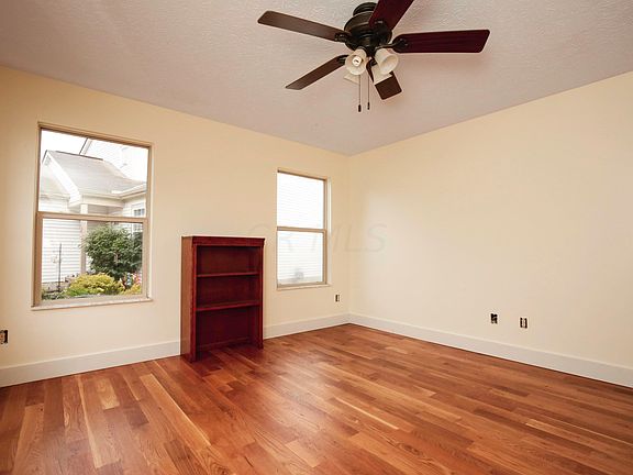 4th image of 3832 Eastrise Dr