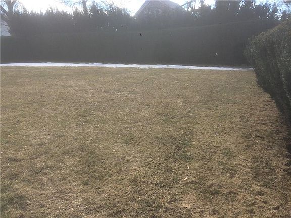5th image of 11 Chedell Ave