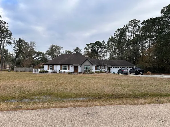 104 Rue De La Paix, Slidell, LA 70461