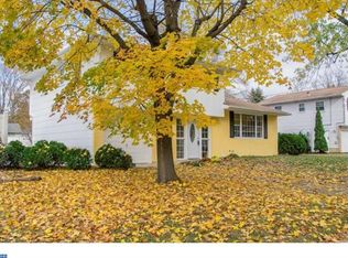 623 Beverly Dr, Magnolia, NJ 08049