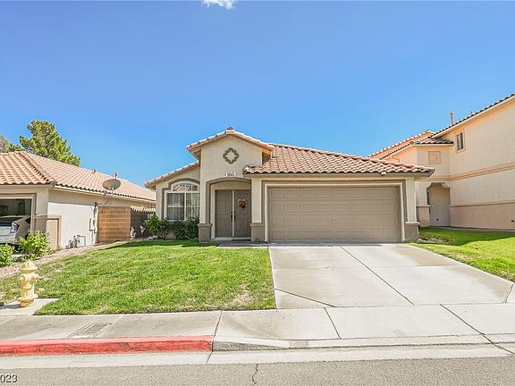 3rd image of 9845 Pioneer Ave