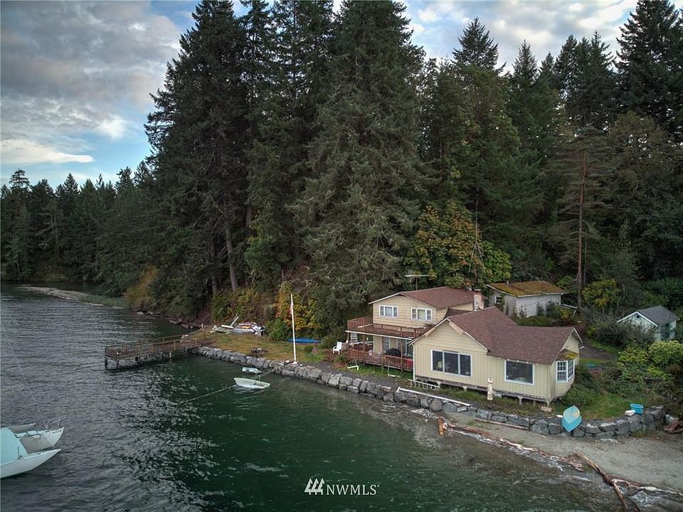 1st image of 8628 Island View Dr NE