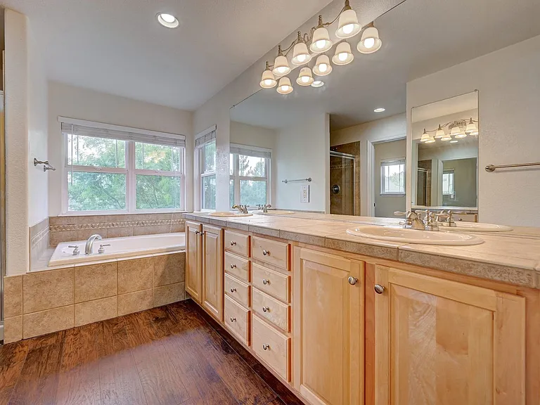 22848 E Euclid Cir — Photo 19