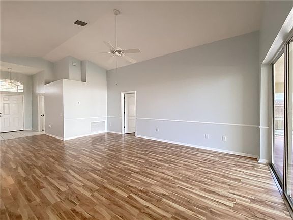 4th image of 9050 Egret Cove Cir