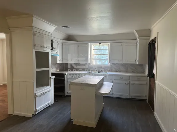 215 Teurlings Dr, Lafayette, LA 70501