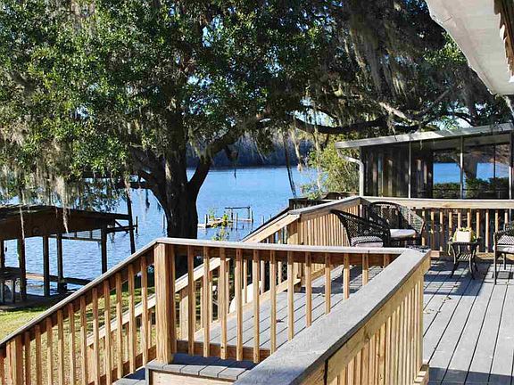 4th image of 240 Ocklawaha Cir