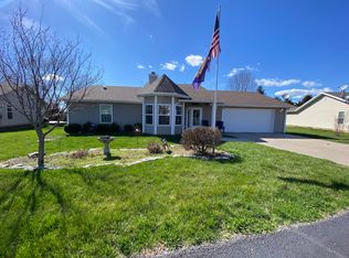 79 Starrville Pl, Reeds Spring, MO 65737