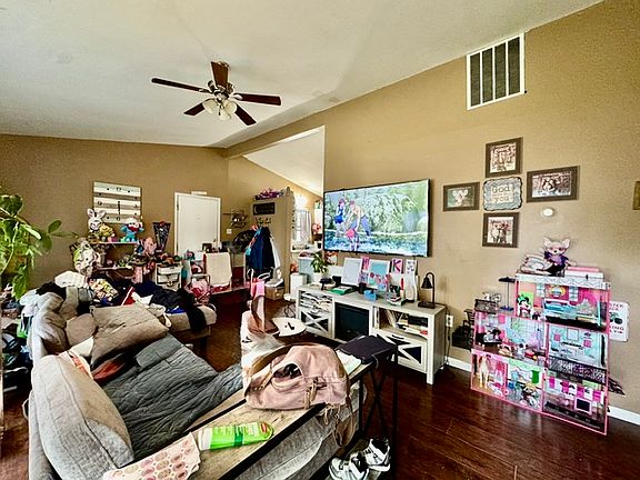 4th image of 2214 Wrenwood Rd
