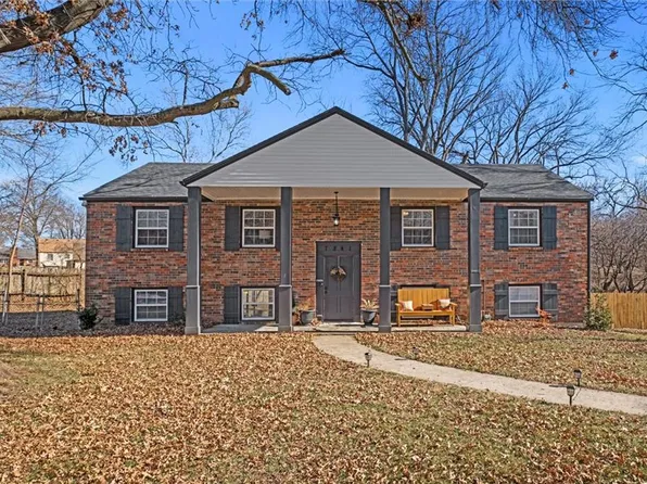 7841 Lathrop Ct, Kansas City, KS 66109