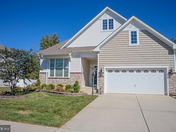 2nd image of 4550 Shakespeare Cir