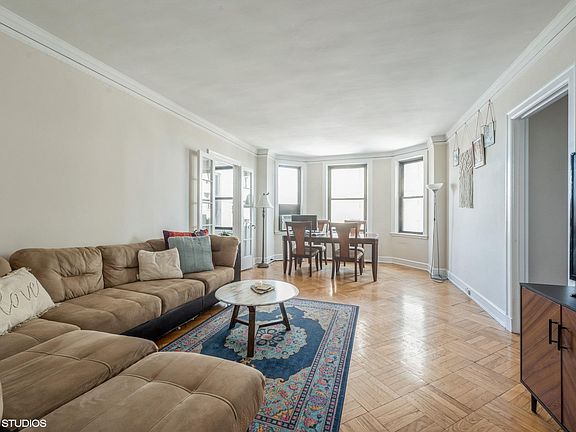 4th image of 2000 N Lincoln Park W #803