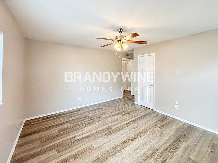 7236 Darien Way — Photo 10