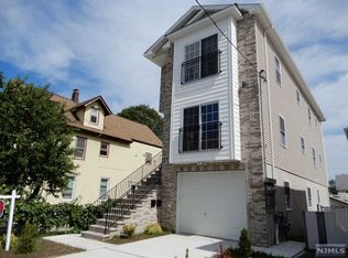 420 Elm St, Kearny, NJ