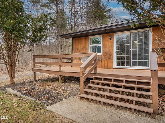 4th image of 103 Beecher Road