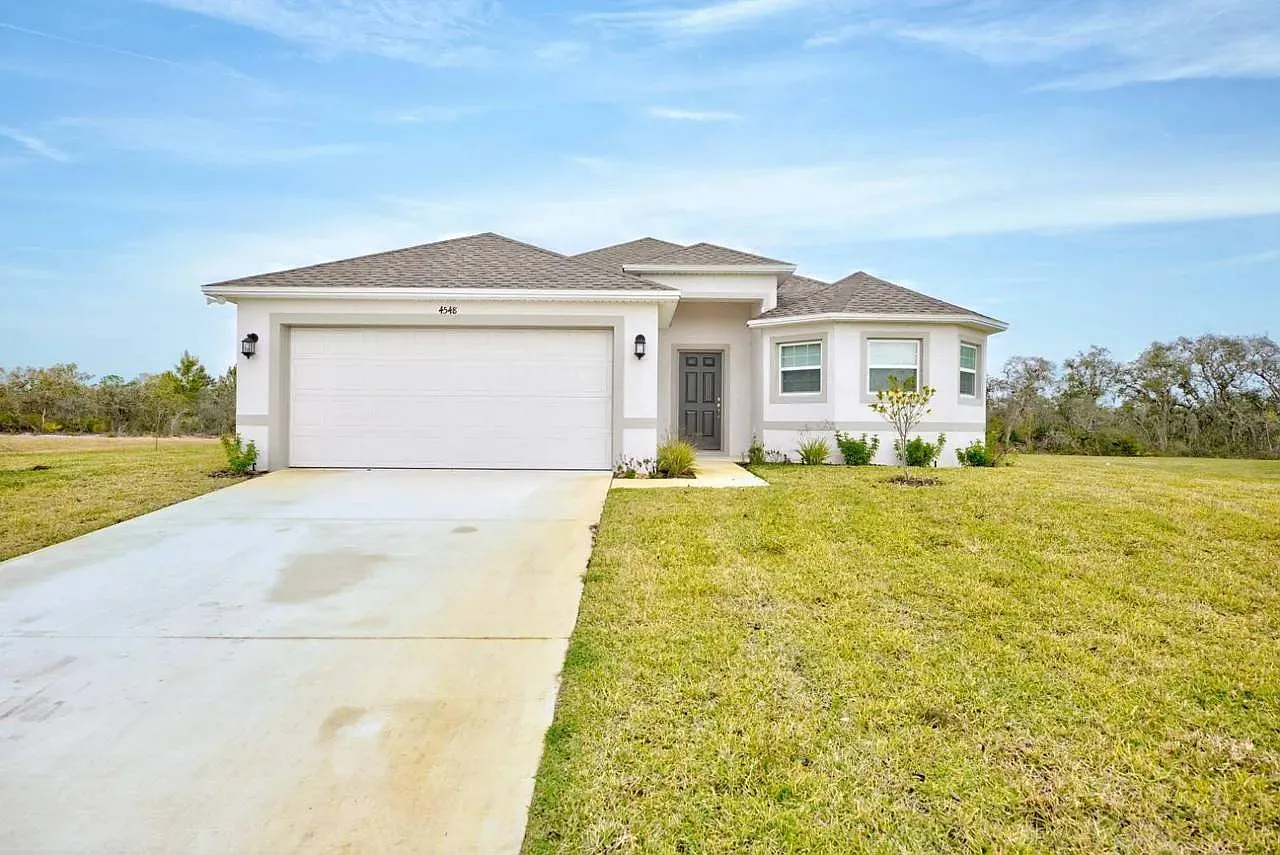 4 bed, 3.0 bath, 1807 sqft, $2,300 — Photo 2
