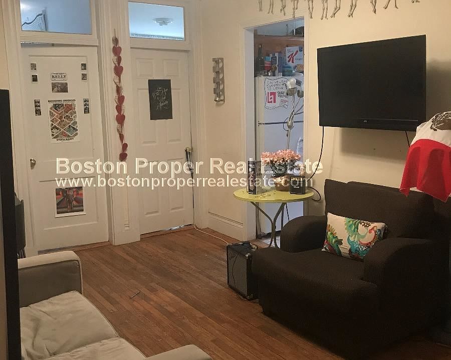 282 Newbury #6 Boston - Back Bay Unit Photo 1