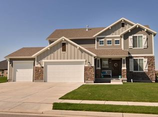 366 W Spring Flower Cir, Kaysville, UT 84037