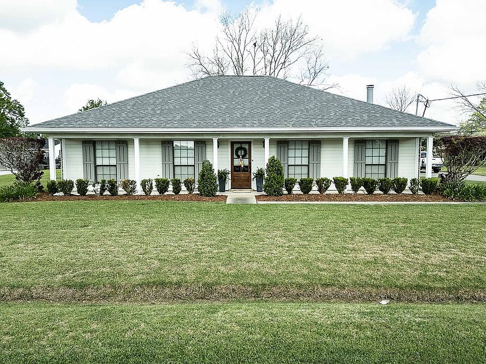 1st image of 608 Parkside Dr