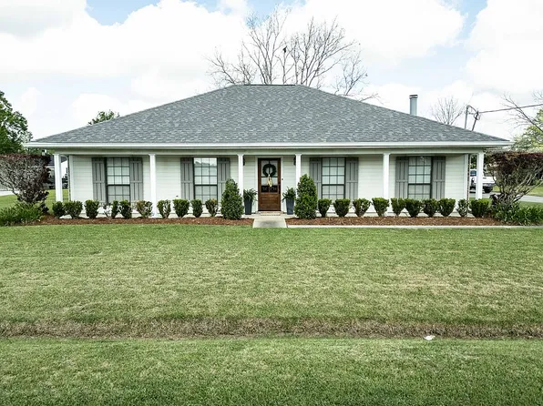 608 Parkside Dr, Thibodaux, LA 70301