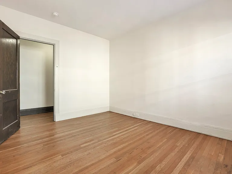 56 Winner Ave — Photo 12