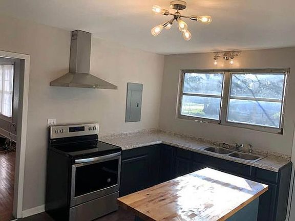 5th image of 2737 Sherwood St