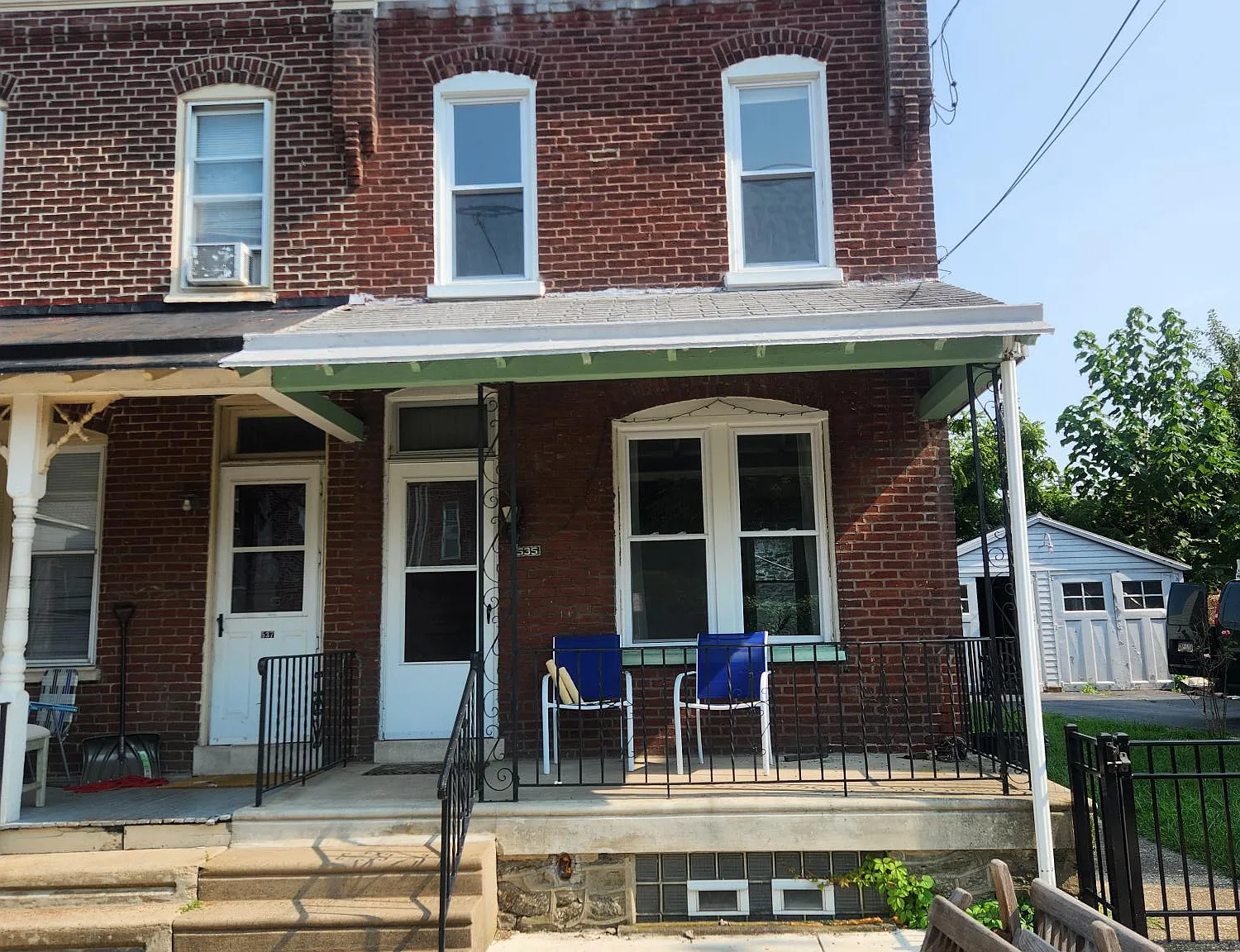 3 bed, 1060 sqft, $2,000 — Photo 1