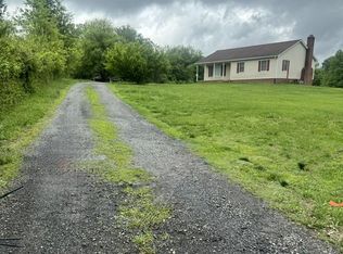 6425 Culver Dr, Warrenton, VA 20187