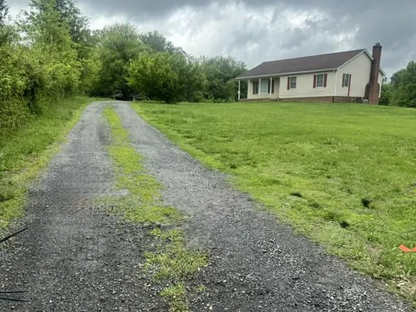 6425 Culver Dr, Warrenton, VA 20187