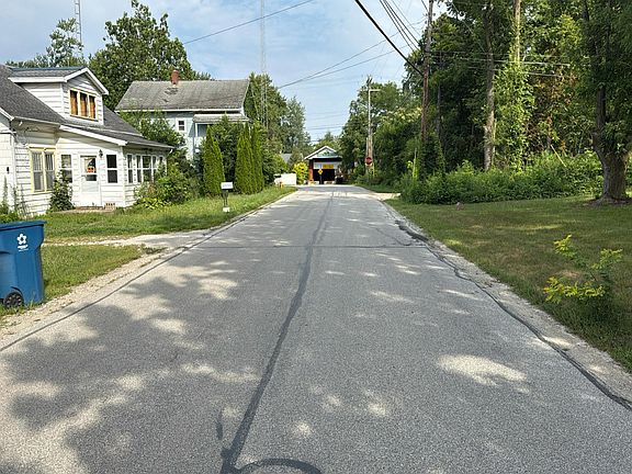 4th image of 407 Singer Rd